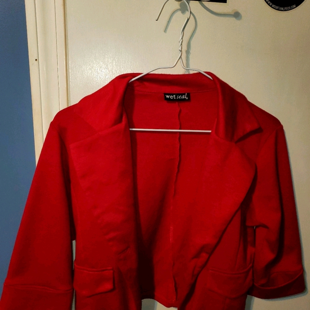 Wet seal jacket